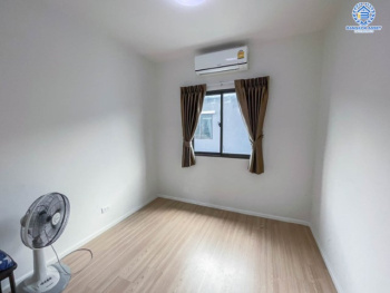 *****ทาวน์เฮ้าส์มือสองย่านนนทบุรี ม.พลีโน่ บางใหญ่ คุณภาพระดับ AP บนเนื้อที่ 18 ตร.ว. ฟังก์ชัน 3 ห้องนอน 2 ห้องน้ำ 1 ที่จอดรถ บ้านสวย หน้าบ้านไม่ชนใคร ราคาพิเศษ! ใกล้จุดขึ้นทางด่วน "ศรีรัช" และรถไฟฟ้าสายสีม่วง "สถานีคลองบางไผ่"